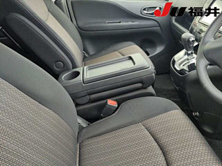 NISSAN SERENA 2014