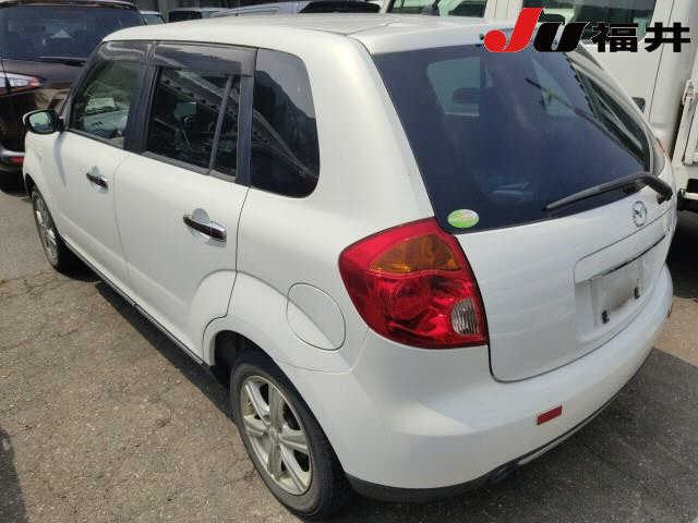 MAZDA VERISA 2011