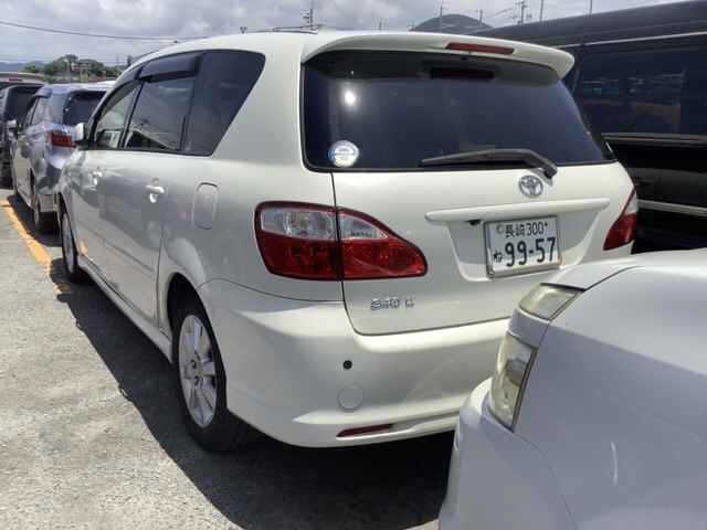 TOYOTA IPSUM 2008