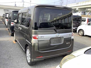DAIHATSU TANTO 2010
