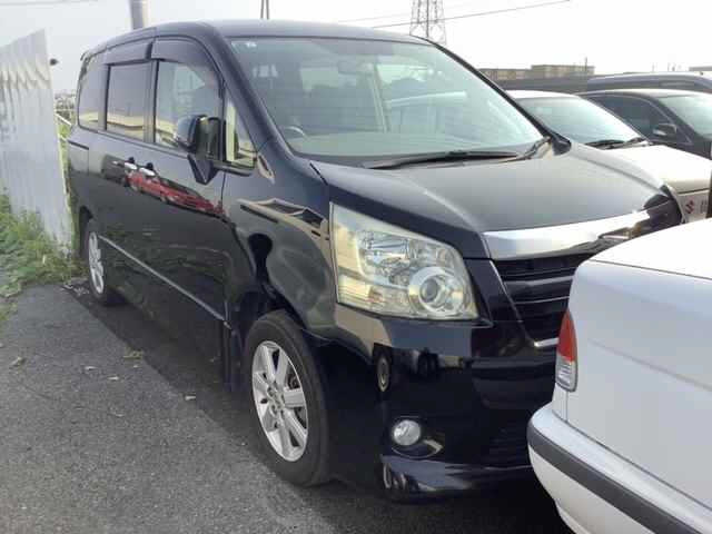 TOYOTA NOAH 2008