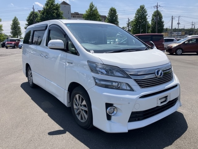TOYOTA VELLFIRE 2013