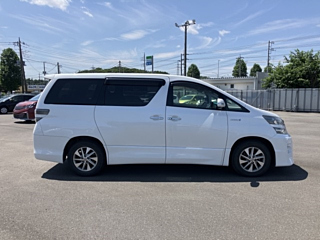 TOYOTA VELLFIRE 2013