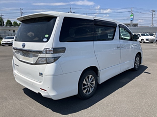 TOYOTA VELLFIRE 2013