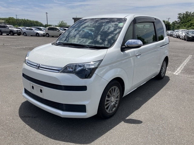TOYOTA SPADE 2016