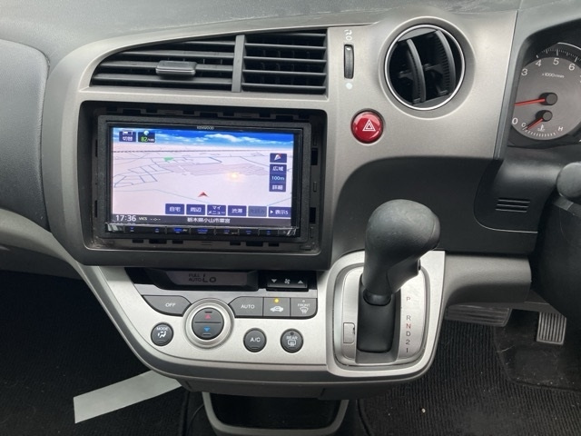 HONDA STREAM 2009