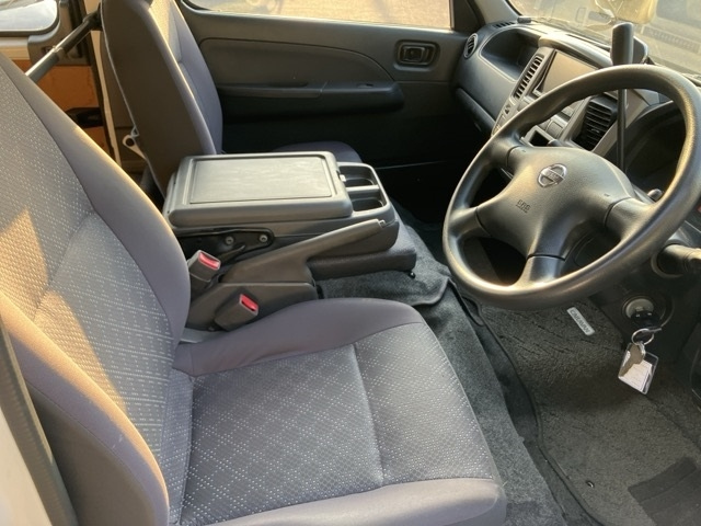 NISSAN CARAVAN VAN 2011