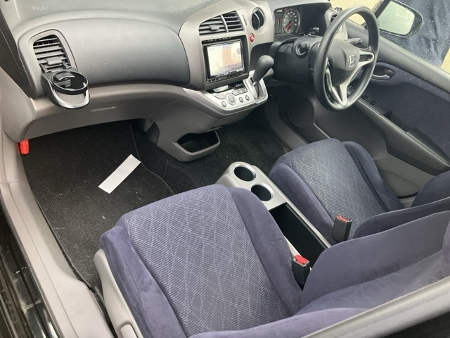 HONDA STREAM 2009