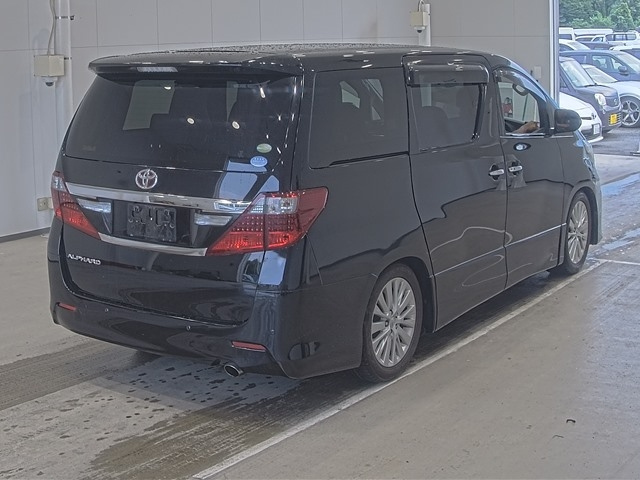 TOYOTA ALPHARD 2011