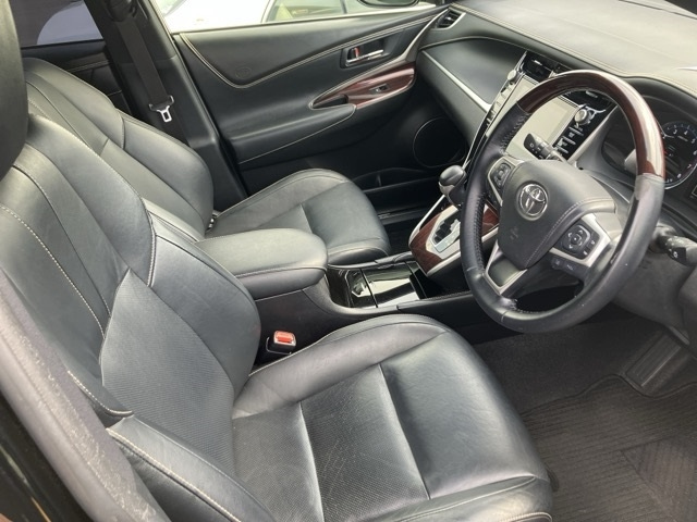 TOYOTA HARRIER 2014