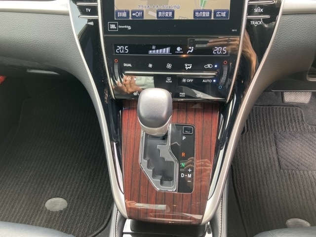 TOYOTA HARRIER 2014