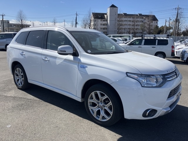MITSUBISHI OUTLANDER PHEV 2014