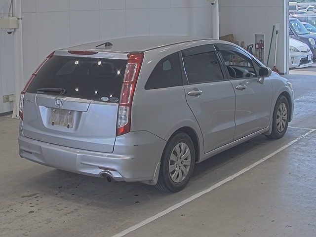 HONDA STREAM 2010