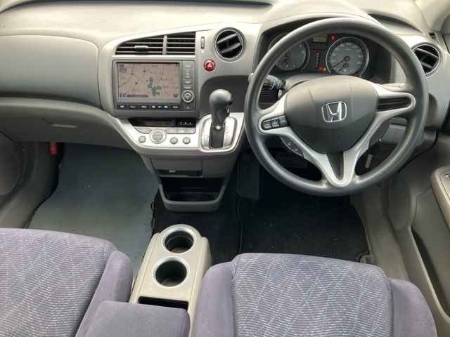 HONDA STREAM 2010