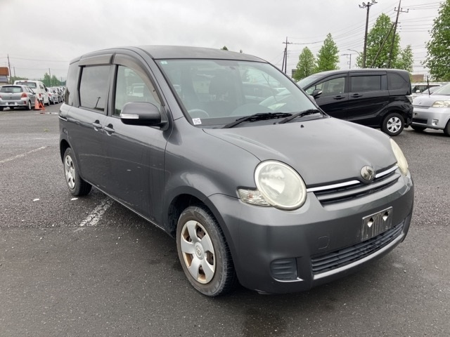 TOYOTA SIENTA 2009