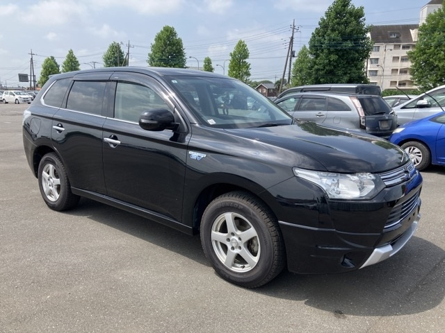 MITSUBISHI OUTLANDER PHEV 2013