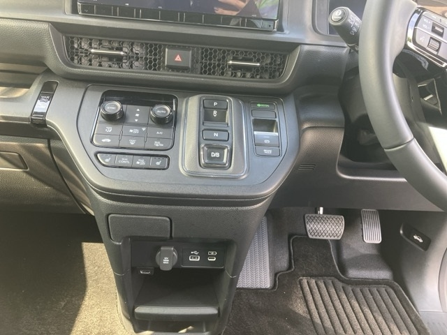 HONDA STEP WAGON 2023
