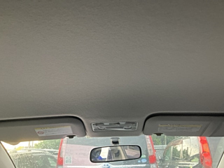 TOYOTA VITZ 2012