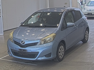 TOYOTA VITZ 2012