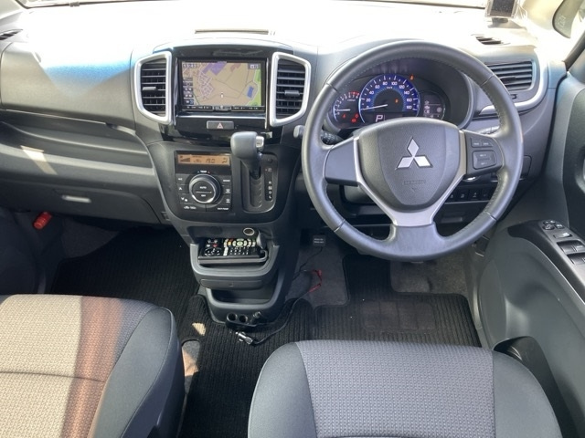 MITSUBISHI DELICA D2 2015