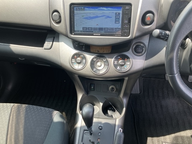 TOYOTA VANGUARD 2011