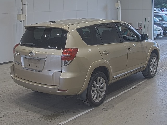 TOYOTA VANGUARD 2011