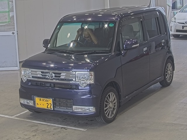 TOYOTA PIXIS SPACE 2015