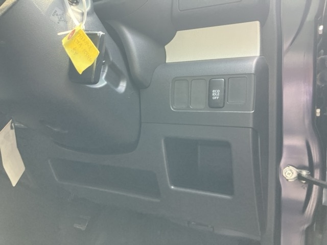 TOYOTA PIXIS SPACE 2015