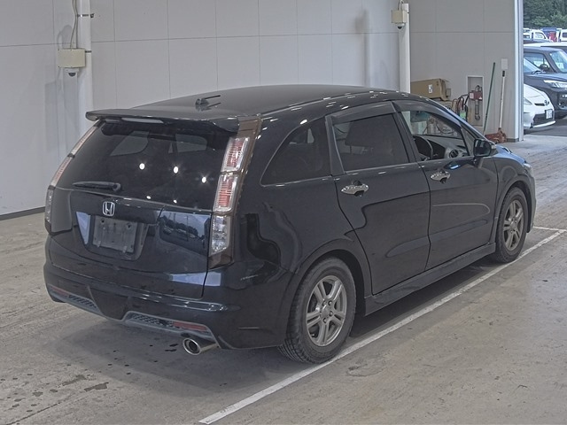 HONDA STREAM 2010