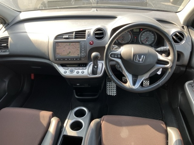 HONDA STREAM 2010