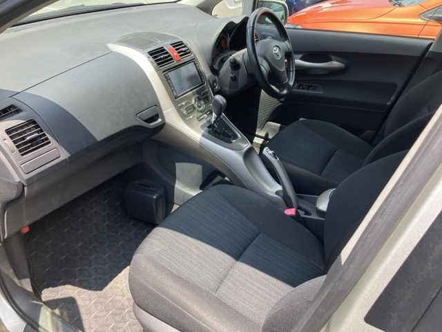 TOYOTA AURIS 2008