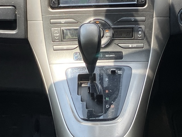 TOYOTA AURIS 2008