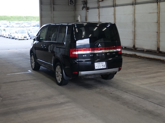 MITSUBISHI DELICA D5 2018