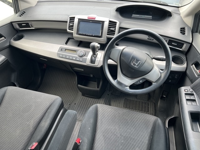 HONDA FREED 2012