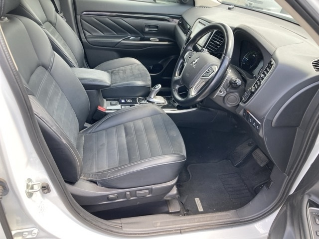 MITSUBISHI OUTLANDER PHEV 2021