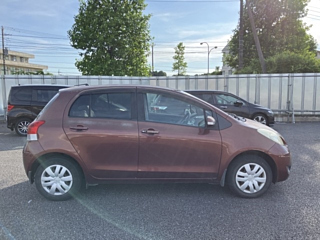 TOYOTA VITZ 2010