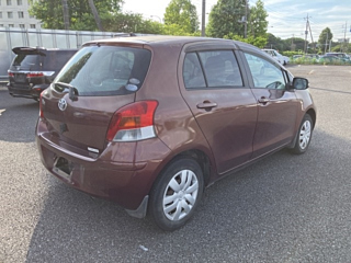 TOYOTA VITZ 2010