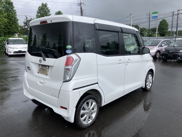 NISSAN DAYZ ROOX 2017