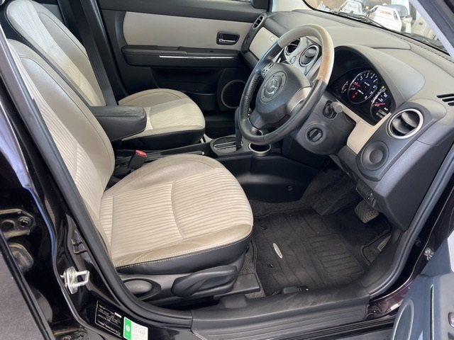 MAZDA VERISA 2012