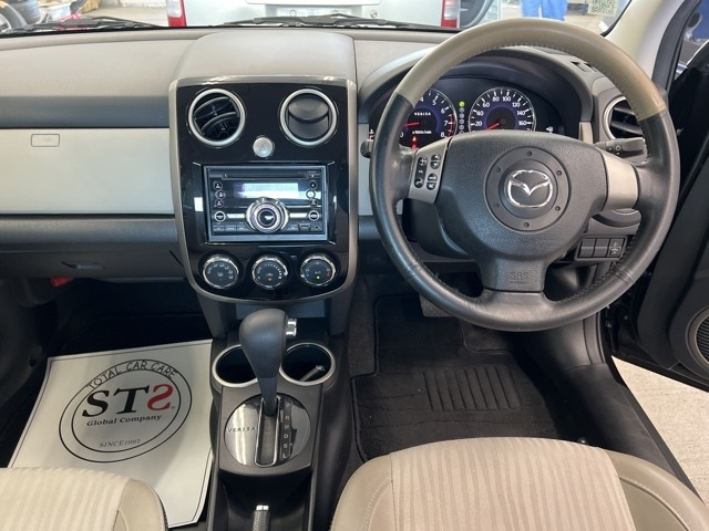 MAZDA VERISA 2012