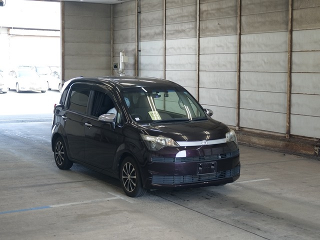 TOYOTA SPADE 2014