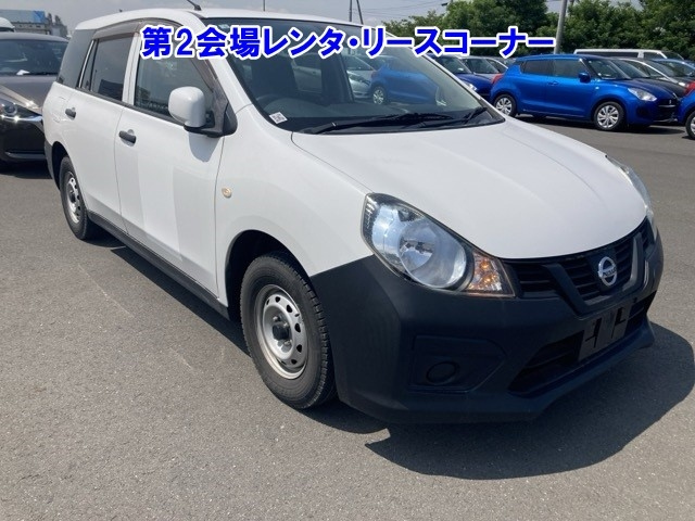 NISSAN AD 2019
