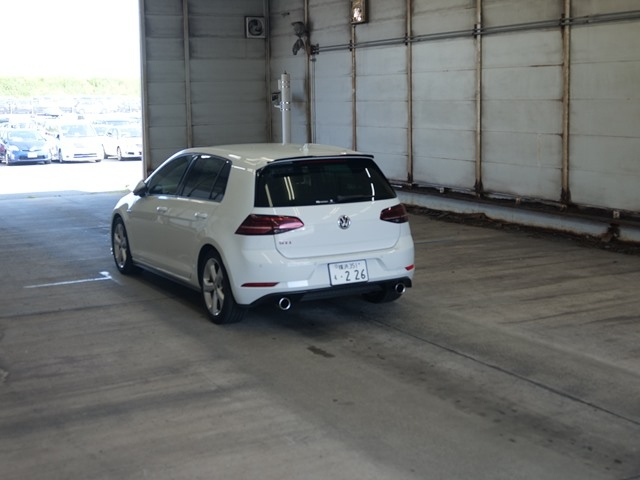 VOLKSWAGEN GOLF 2018