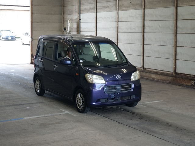 DAIHATSU TANTO EXE 2010