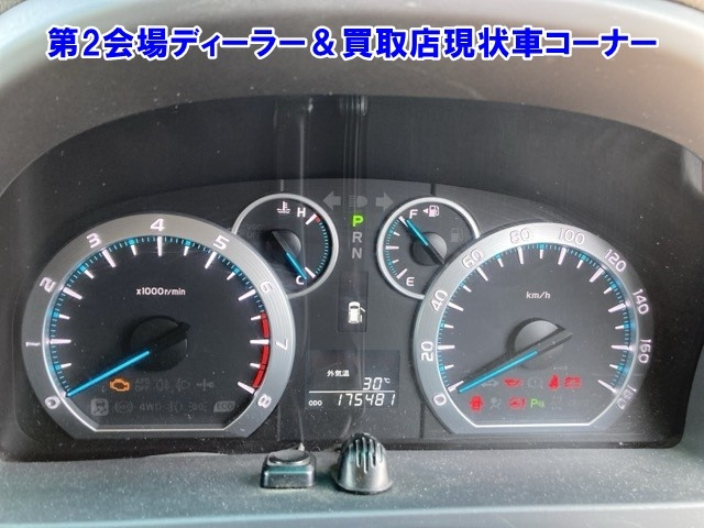 TOYOTA ALPHARD 2010