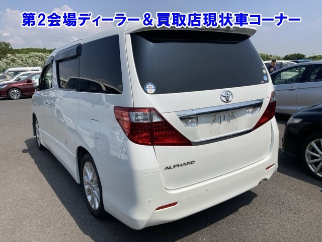 TOYOTA ALPHARD 2010