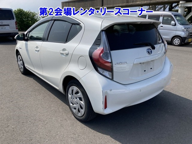 TOYOTA AQUA 2018