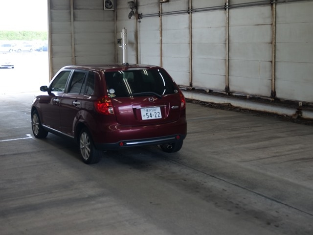 MAZDA VERISA 2010