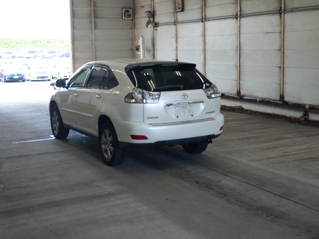 TOYOTA HARRIER 2013