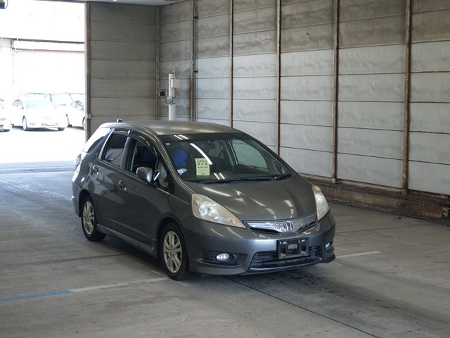 HONDA FIT SHUTTLE 2011